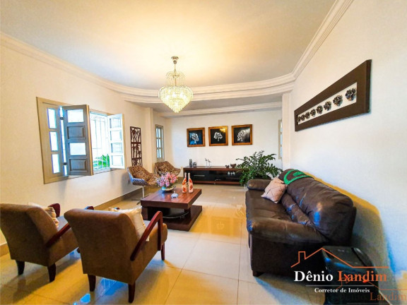 Imagem Casa com 4 Quartos à Venda, 280 m² em Todos Os Santos - Montes Claros
