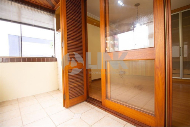 Imagem Apartamento com 3 Quartos à Venda, 157 m² em Menino Deus - Porto Alegre