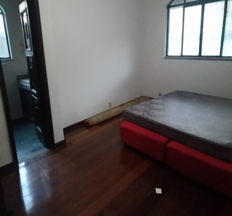 Imagem Casa com 8 Quartos à Venda, 634 m² em Jardim Sulacap - Rio De Janeiro Imagem Casa com 8 Quartos à Venda, 634 m² em Jardim Sulacap - Rio De Janeiro