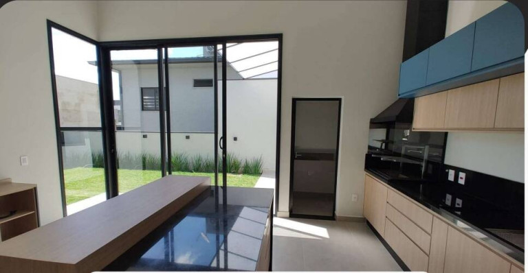 Imagem Casa de Condomínio com 3 Quartos à Venda, em Bragança Paulista Imagem Casa de Condomínio com 3 Quartos à Venda, em Bragança Paulista