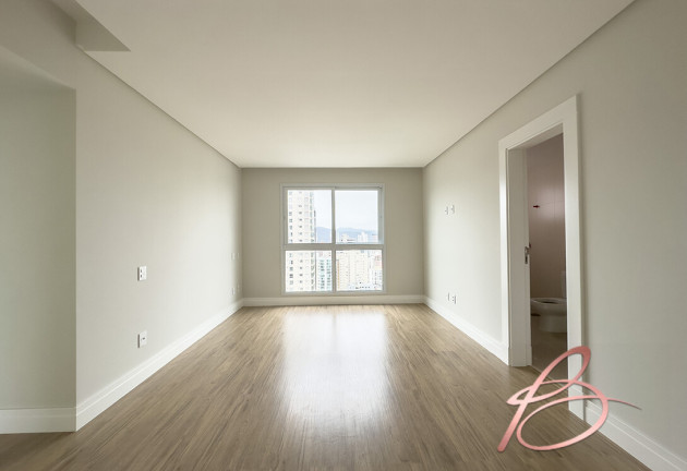 Imagem Apartamento com 3 Quartos à Venda, 126 m² em Centro - Balneário Camboriú