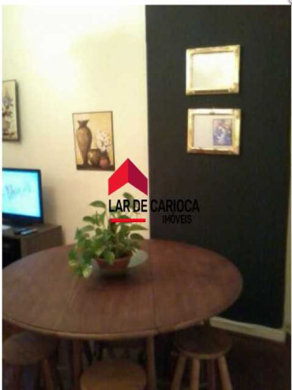 Imagem Apartamento com 2 Quartos à Venda, 65 m² em Copacabana - Rio De Janeiro