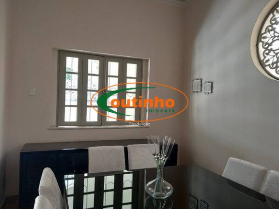 Imagem Casa com 6 Quartos à Venda, 356 m² em Grajaú - Rio De Janeiro Imagem Casa com 6 Quartos à Venda, 356 m² em Grajaú - Rio De Janeiro