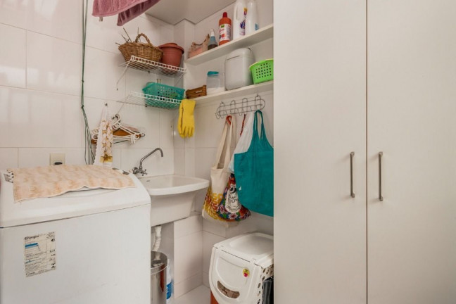 Imagem Imóvel com 2 Quartos à Venda, 60 m² em São João - Porto Alegre