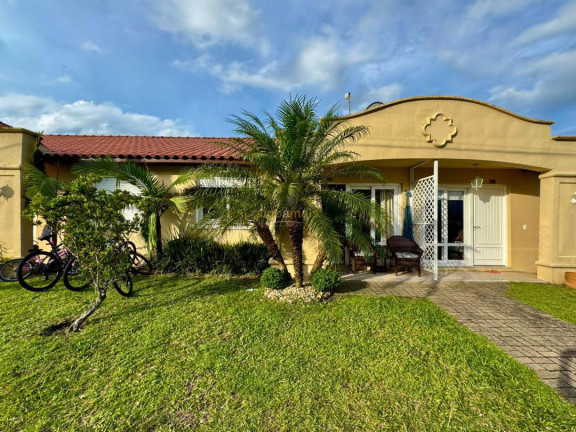 Casa com 2 Quartos à Venda, 232 m² em Condominio Casa Hermosa - Xangri-lá
