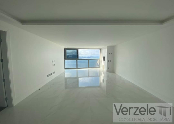 Imagem Apartamento com 4 Quartos à Venda, 230 m² em Centro - Balneário Camboriú Imagem Apartamento com 4 Quartos à Venda, 230 m² em Centro - Balneário Camboriú