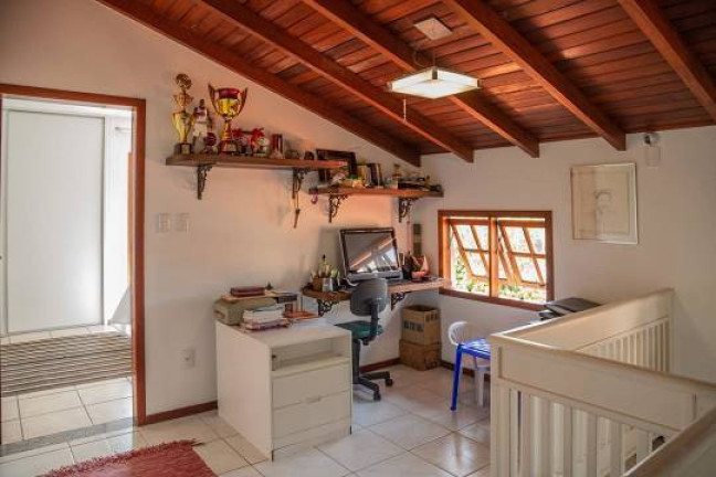 Imagem Casa com 4 Quartos para Alugar, 280 m² em Jurerê Internacional - Florianópolis
