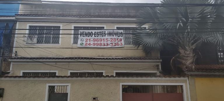 Sobrado com 5 Quartos à Venda,  em Campo Grande - Rio De Janeiro