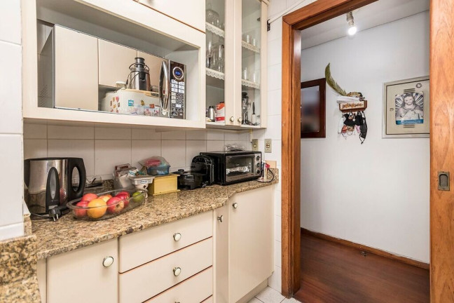 Imagem Apartamento com 3 Quartos à Venda, 145 m² em Vila Ipiranga - Porto Alegre Imagem Apartamento com 3 Quartos à Venda, 145 m² em Vila Ipiranga - Porto Alegre