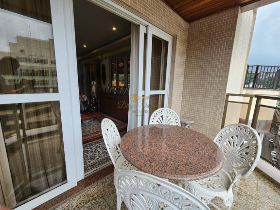 Imagem Apartamento com 3 Quartos à Venda, 155 m² em Várzea - Teresópolis