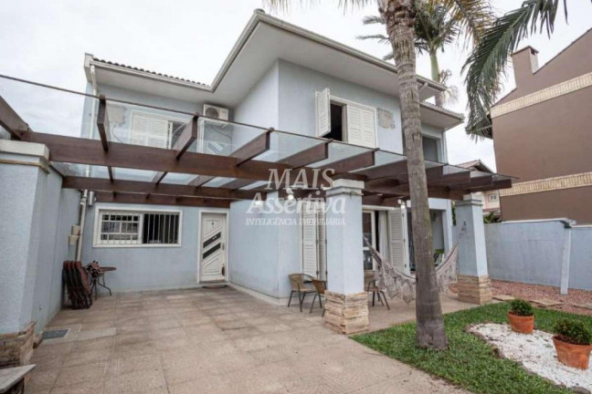 Sobrado com 4 Quartos à Venda, 260 m² em Não Informado - Torres