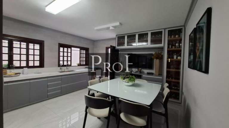 Imagem Sobrado com 4 Quartos à Venda, 220 m² em Santa Maria - Santo André