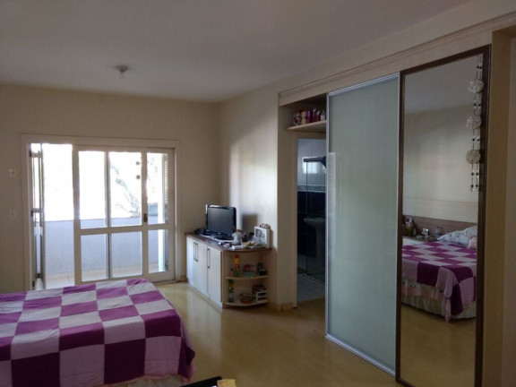 Imagem Imóvel com 3 Quartos à Venda, em Jardim Itu - Porto Alegre Imagem Imóvel com 3 Quartos à Venda, em Jardim Itu - Porto Alegre
