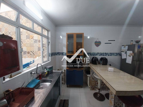 Imagem Casa com 3 Quartos à Venda, 340 m² em Vila Matias - Santos