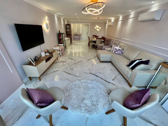 Apartamento com 3 Quartos à Venda, 216 m² em Gonzaga - Santos