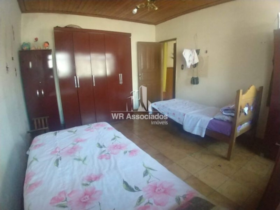 Imagem Casa com 3 Quartos à Venda, 234 m²
