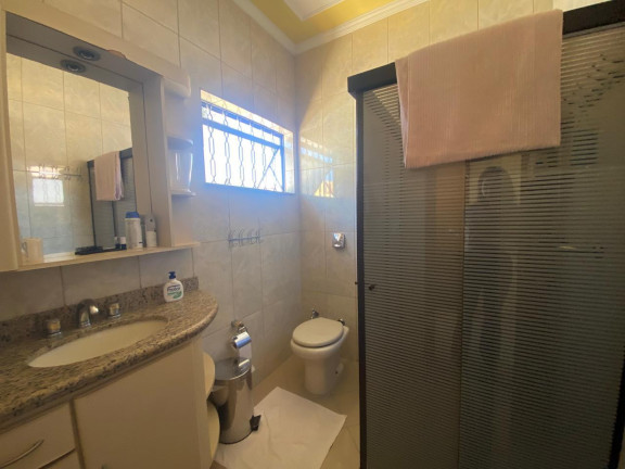 Imagem Sobrado com 3 Quartos à Venda, 266 m² em Vila Planalto - Campo Grande