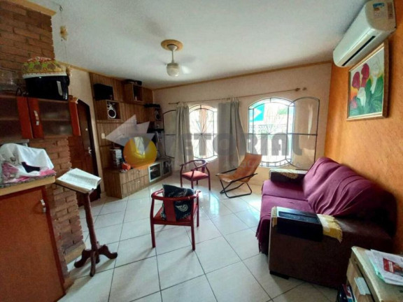 Imagem Casa com 3 Quartos à Venda, 165 m²