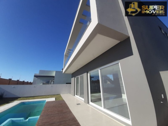 Imagem Casa com 3 Quartos à Venda, 400 m² em Laranjal - Pelotas Imagem Casa com 3 Quartos à Venda, 400 m² em Laranjal - Pelotas