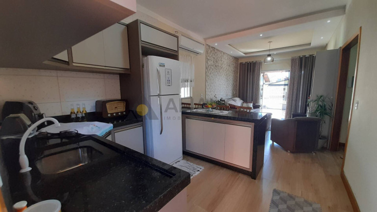 Imagem Casa com 3 Quartos à Venda, 286 m² em Meia Praia - Navegantes