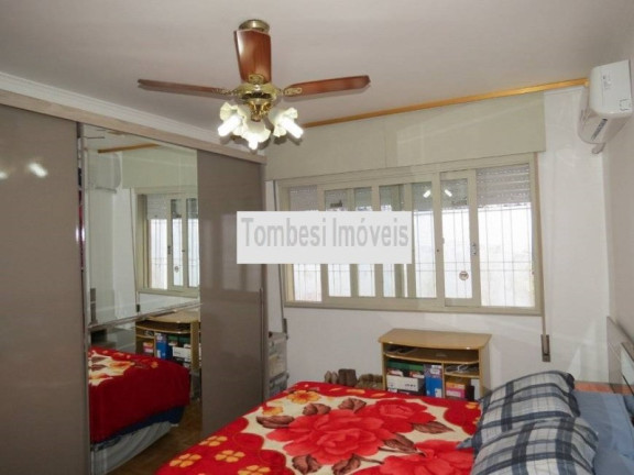 Imagem Casa com 3 Quartos à Venda, 215 m² em Sarandi - Porto Alegre Imagem Casa com 3 Quartos à Venda, 215 m² em Sarandi - Porto Alegre