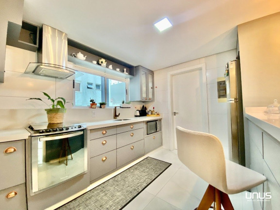 Imagem Apartamento com 4 Quartos à Venda, 144 m² em Agronômica - Florianópolis Imagem Apartamento com 4 Quartos à Venda, 144 m² em Agronômica - Florianópolis