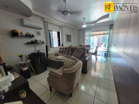 Casa com 2 Quartos à Venda, 180 m² em Parque Burle - Cabo Frio