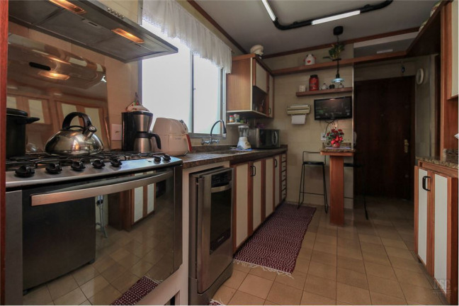 Imagem Apartamento com 4 Quartos à Venda, 217 m² em Higienópolis - Porto Alegre Imagem Apartamento com 4 Quartos à Venda, 217 m² em Higienópolis - Porto Alegre
