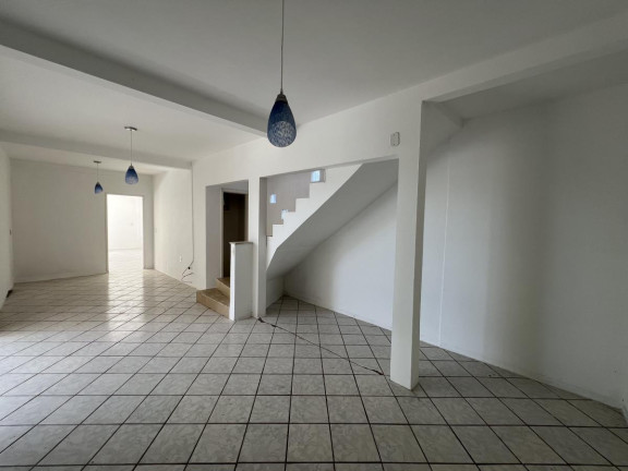 Imagem Casa com 3 Quartos à Venda, 228 m² em São João Do Rio Vermelho - Florianópolis Imagem Casa com 3 Quartos à Venda, 228 m² em São João Do Rio Vermelho - Florianópolis