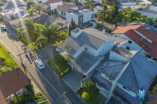 Imagem Casa com 4 Quartos à Venda, 325 m² em Ariribá - Balneário Camboriú Imagem Casa com 4 Quartos à Venda, 325 m² em Ariribá - Balneário Camboriú