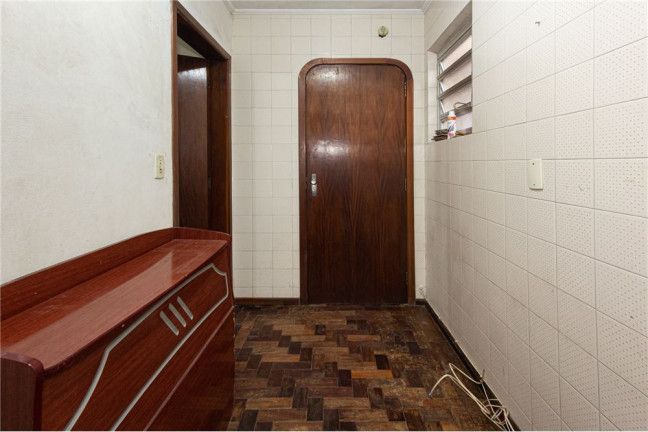Imagem Casa com 3 Quartos à Venda, em Jardim Itu - Porto Alegre Imagem Casa com 3 Quartos à Venda, em Jardim Itu - Porto Alegre