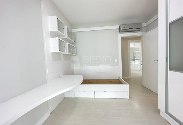 Imagem Apartamento com 3 Quartos à Venda, 138 m² em Centro - Balneário Camboriú Imagem Apartamento com 3 Quartos à Venda, 138 m² em Centro - Balneário Camboriú