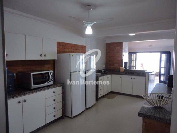 Imagem Casa com 4 Quartos para Temporada, em Canto Grande - Bombinhas Imagem Casa com 4 Quartos para Temporada, em Canto Grande - Bombinhas