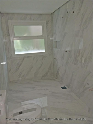 Imagem Casa com 3 Quartos à Venda, 225 m² em Lago Negro - Gramado