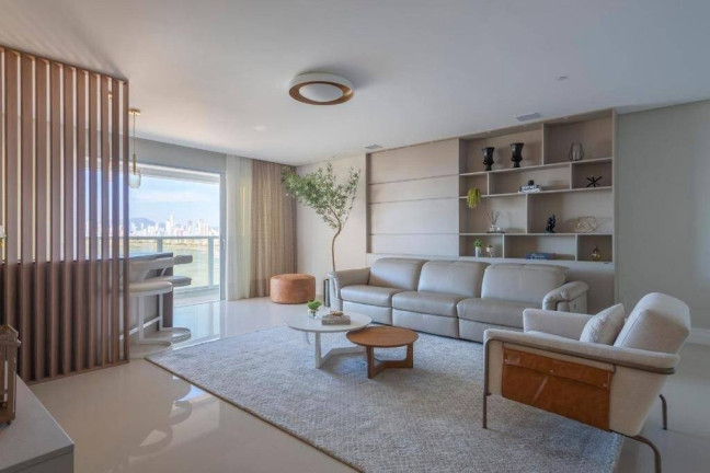 Imagem Apartamento com 3 Quartos à Venda, 182 m² em Pioneiros - Balneário Camboriú Imagem Apartamento com 3 Quartos à Venda, 182 m² em Pioneiros - Balneário Camboriú