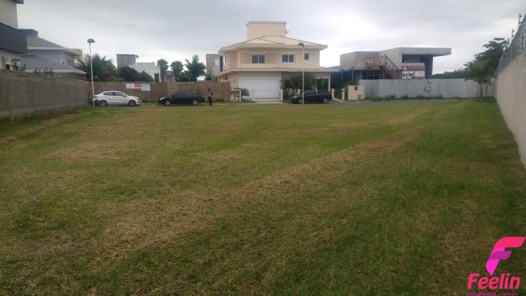 Terreno à Venda, 586 m² em Campeche - Florianópolis
