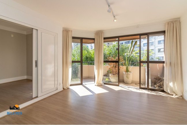 Imagem Apartamento com 2 Quartos à Venda, em Moema - São Paulo Imagem Apartamento com 2 Quartos à Venda, em Moema - São Paulo