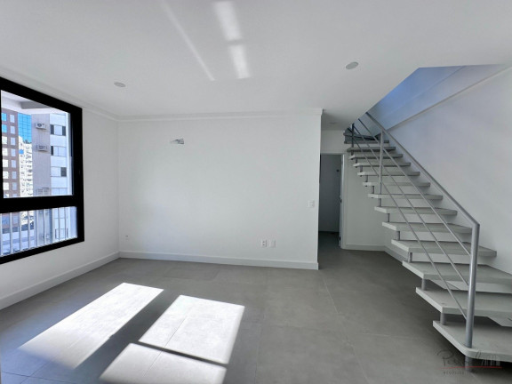 Imagem Apartamento com 2 Quartos à Venda, 92 m² em Centro - Florianópolis