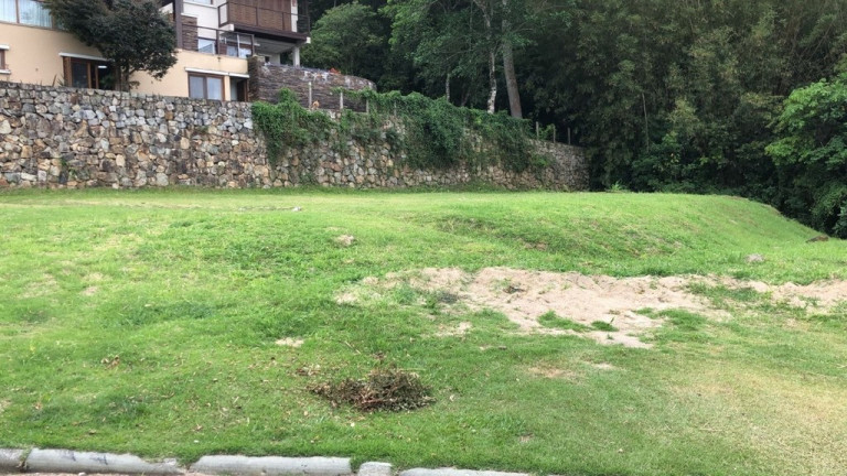 Imagem Terreno à Venda, 750 m² em Lagoa Da Conceição - Florianópolis Imagem Terreno à Venda, 750 m² em Lagoa Da Conceição - Florianópolis