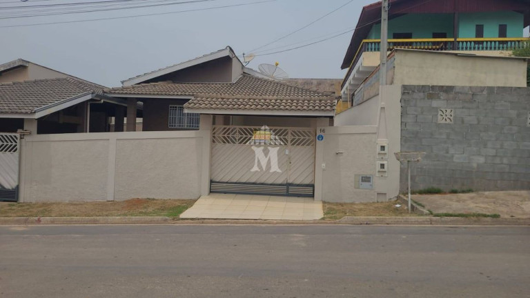 Casa com 3 Quartos para Alugar, 130 m² em Estancia Comandante Barros - Jarinu