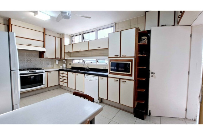 Imagem Imóvel com 3 Quartos à Venda, 201 m² em Real Parque - São Paulo Imagem Imóvel com 3 Quartos à Venda, 201 m² em Real Parque - São Paulo