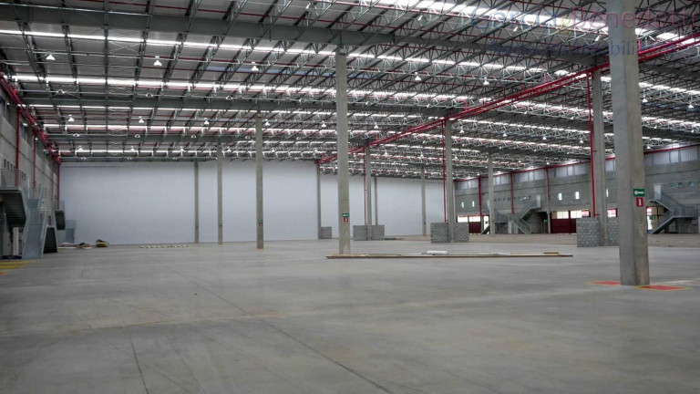 Imóvel Comercial para Alugar, 780 m² em Jardim Presidente Dutra - Guarulhos