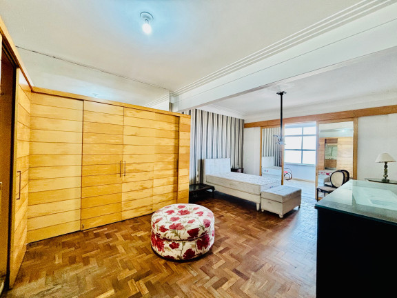 Imagem Imóvel com 4 Quartos à Venda, 280 m² em Copacabana - Rio De Janeiro Imagem Imóvel com 4 Quartos à Venda, 280 m² em Copacabana - Rio De Janeiro