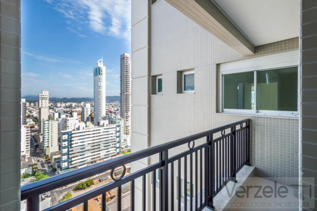 Imagem Apartamento com 4 Quartos à Venda, 146 m² em Centro - Balneário Camboriú Imagem Apartamento com 4 Quartos à Venda, 146 m² em Centro - Balneário Camboriú