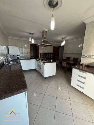 Imagem Imóvel com 5 Quartos à Venda, 226 m² em Aviação - Praia Grande Imagem Imóvel com 5 Quartos à Venda, 226 m² em Aviação - Praia Grande