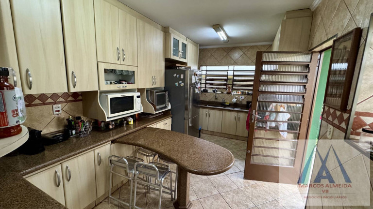Imagem Casa com 4 Quartos para Alugar, 380 m² em Centro - Mogi Das Cruzes Imagem Casa com 4 Quartos para Alugar, 380 m² em Centro - Mogi Das Cruzes