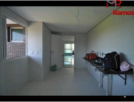 Imagem Imóvel com 4 Quartos à Venda, 165 m² em Papicu - Fortaleza Imagem Imóvel com 4 Quartos à Venda, 165 m² em Papicu - Fortaleza