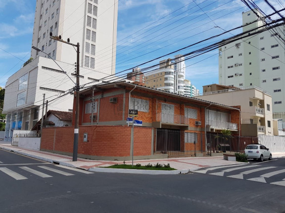 Casa com 7 Quartos à Venda, 322 m² em Centro - Balneário Camboriú