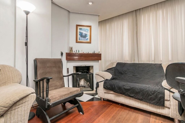 Imagem Apartamento com 3 Quartos à Venda, 145 m² em Vila Ipiranga - Porto Alegre Imagem Apartamento com 3 Quartos à Venda, 145 m² em Vila Ipiranga - Porto Alegre