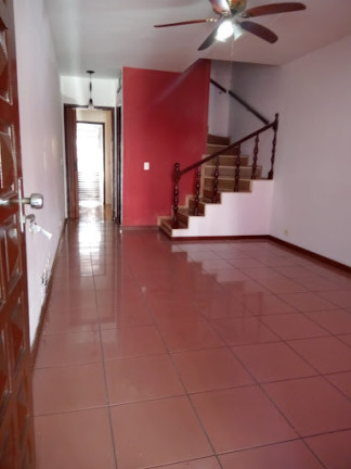 Sobrado com 2 Quartos à Venda, 108 m² em Jardim Do Lago - São Paulo